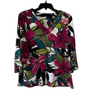 Chico's 3/4 Length Sleeve, 100% Pima Cotton‎ V-Neck Knit Top